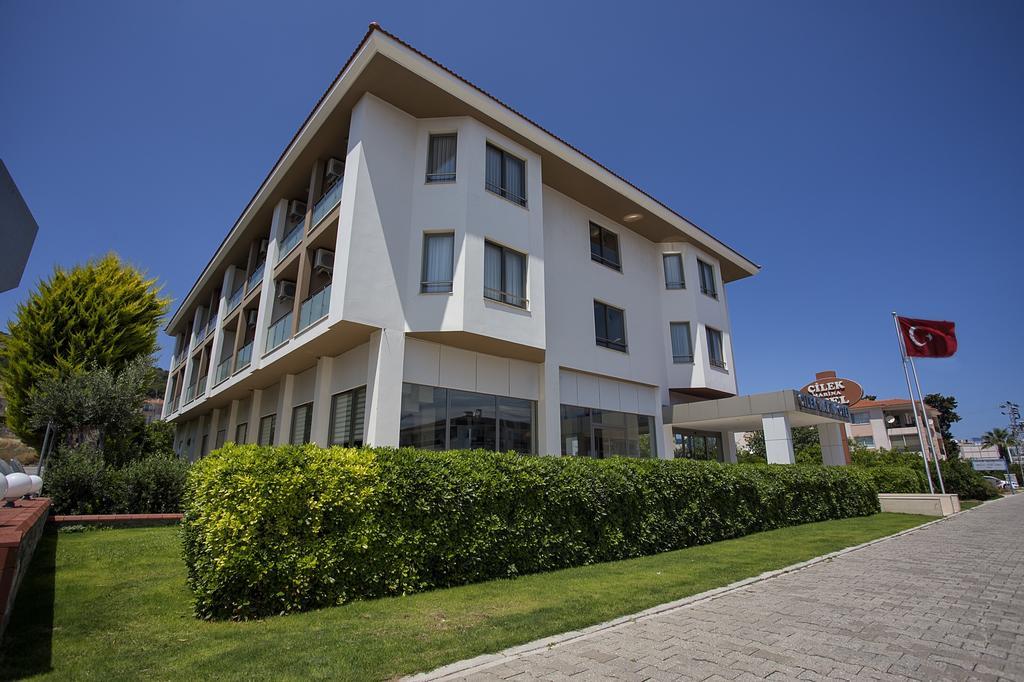 Cilek Marina Hotel Cesme Exterior photo